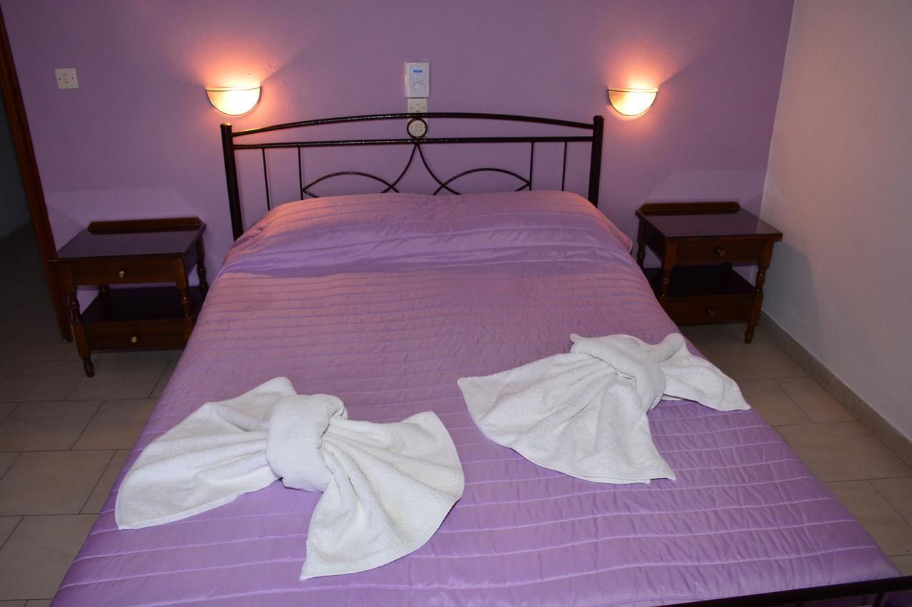 Voula Apartments Agia Marina  ภายนอก รูปภาพ